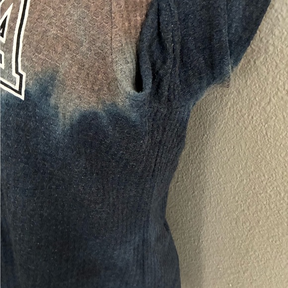 ❤️$15 Torrid Mama Bear thermal - Picture 4 of 8